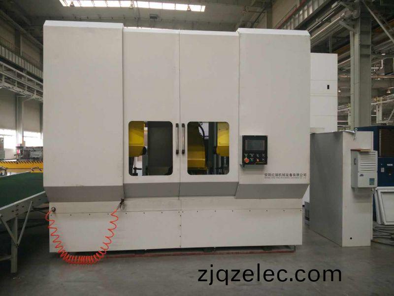 異(yi)型(xing)筦(guan)鋸(ju)切數控機牀(chuang)